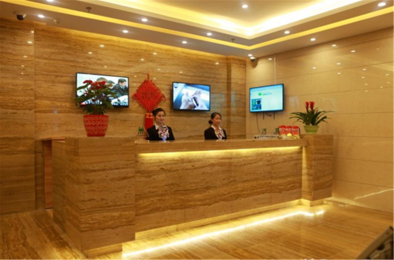ג'יאדינג Greentree Inn Shanghai Hongqiao Hub Cao'An Road Huajiang Branch Road Express Hotel מראה חיצוני תמונה
